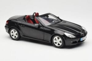 Mercedes SLK R171 Obsidian Черен Metallic Minichamps 1:18 B66962319 Метал — снимка 7 от 9