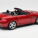 Mercedes SLK R172 Designo Zircon Червен Minichamps 1:18 - image 3 of 8