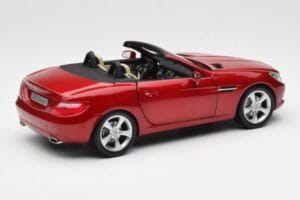 Mercedes SLK R172 Designo Zircon Червен Minichamps 1:18 B66960513 Метал — снимка 3 от 8