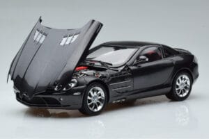Mercedes SLR McLaren Черен CMC 1:18 M-045F Метал — снимка 2 от 10