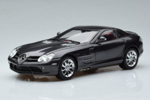 Mercedes SLR McLaren Черен CMC 1:18