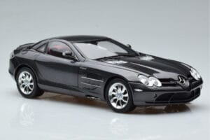 Mercedes SLR McLaren Черен CMC 1:18 M-045F Метал — снимка 6 от 10