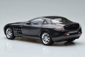 Mercedes SLR McLaren Черен CMC 1:18 M-045F Метал — снимка 7 от 10