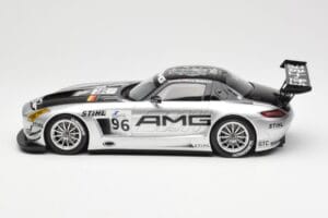 Mercedes SLS AMG GT3 #96 M. Hakkinen AMG Customer Sports 6 Hours of Zhuhai ILMC 2011 Minichamps 1:18 B66960197 Метал — снимка 3 от 6