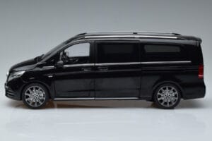 Mercedes V-Class W447 V260L Черен Mercedes 1:18 QALCN89911150 Метал — снимка 4 от 8