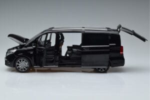 Mercedes V-Class W447 V260L Черен Mercedes 1:18 QALCN89911150 Метал — снимка 5 от 8