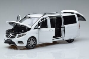 Mercedes V-Class W447 V260L Бял Mercedes 1:18 QALCN89911149 Метал — снимка 2 от 8