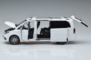 Mercedes V-Class W447 V260L Бял Mercedes 1:18 QALCN89911149 Метал — снимка 5 от 8