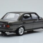 Mercedes W123 AMG 280 Сив Otto 1:18 - image 2 of 6
