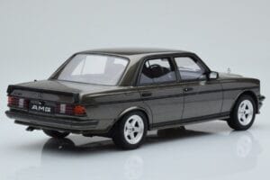 Mercedes W123 AMG 280 Сив Otto 1:18 OT750 Смола — снимка 2 от 6