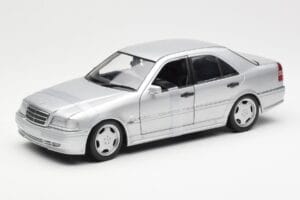 Mercedes C36 AMG W202 Сребрист UT Models 1:18