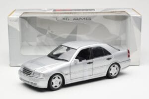 Mercedes C36 AMG W202 Сребрист UT Models 1:18 180035000 Метал — снимка 6 от 6