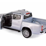 Mercedes X-Class Сребърно Norev 1:18 - image 2 of 2