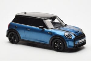 Mini Cooper S F56 Island Син Otto 1:18 OT982 Смола — снимка 4 от 6