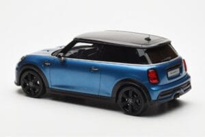 Mini Cooper S F56 Island Син Otto 1:18 OT982 Смола — снимка 5 от 6