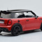 Mini Cooper S JCW F56 Червен Otto 1:18 - image 2 of 6