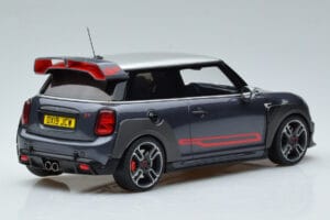 Mini John Cooper Works GP F56 Сив Otto 1:18 OT407 Смола — снимка 2 от 6