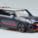 Mini John Cooper Works GP F56 Сив Otto 1:18 - image 4 of 6