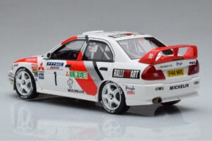 Mitsubishi Lancer Evo 4 T. Makinen / S. Harjanne Rally Catalunya 1997 Otto 1:18 OT409 Смола — снимка 5 от 6