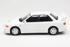 Mitsubishi Lancer Evo III Scotia Бял Otto 1:18 OT1065 Смола — снимка 3 от 6