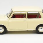 Morris Mini Minor Бял Kyosho 1:18 - image 4 of 8