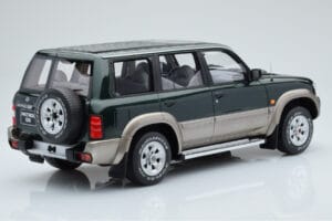 Nissan Patrol GR Y61 Зелен Otto 1:18 OT433 Смола — снимка 2 от 5