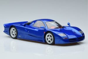 Nissan R390 GT1 Road Car GT Spirit 1:18 GT403 Смола — снимка 4 от 6