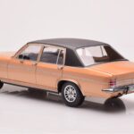 Opel Diplomat B Бежов Металик MCG 1:18 - image 5 of 6