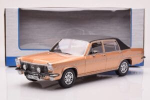 Opel Diplomat B Бежов Металик MCG 1:18 MCG18335 Метал — снимка 6 от 6