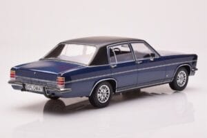 Opel Diplomat B Тъмносин Металик MCG 1:18 MCG18336 Метал — снимка 2 от 6