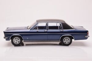 Opel Diplomat B Тъмносин Металик MCG 1:18 MCG18336 Метал — снимка 3 от 6