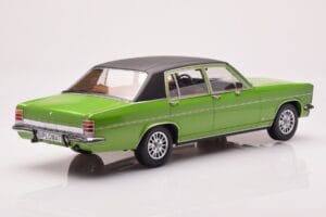 Opel Diplomat B Зелен Металик MCG 1:18 MCG18337 Метал — снимка 2 от 6