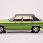 Opel Diplomat B Зелен Металик MCG 1:18 - image 3 of 6