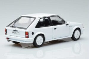 Opel Kadett D GTE Бял MCG 1:18 MCG18268 Метал — снимка 2 от 6