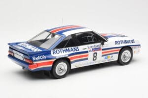 Opel Manta 400 Rothmans #8 J. McRae / I. Grindrod Lombard RAC Rally 1983 IXO 1:18 18RMC038A Метал — снимка 2 от 6