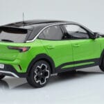 Opel Mokka-e GS Line Matcha Зелен Otto 1:18 - image 2 of 5