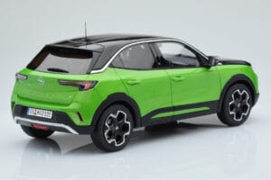 Opel Mokka-e GS Line Matcha Зелен Otto 1:18 OT435 Смола — снимка 2 от 5