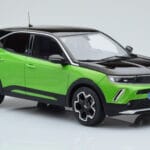 Opel Mokka-e GS Line Matcha Зелен Otto 1:18 - image 3 of 5