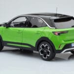 Opel Mokka-e GS Line Matcha Зелен Otto 1:18 - image 4 of 5