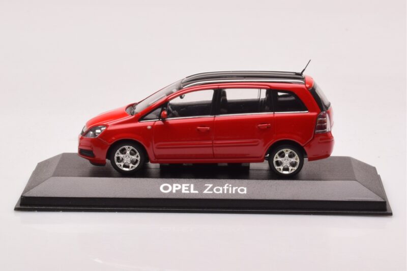 Opel Zafira B OPC Червен Minichamps 1:43