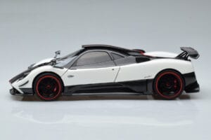Pagani Zonda Cinque Бял Benny Almost Real 1:18 850601001 Метал — снимка 5 от 12