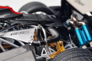 Pagani Zonda Cinque Бял Benny Almost Real 1:18 850601001 Метал — снимка 10 от 12