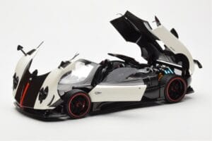 Pagani Zonda Cinque Roadster Бял Benny Almost Real 1:18 850611001 Метал — снимка 2 от 8