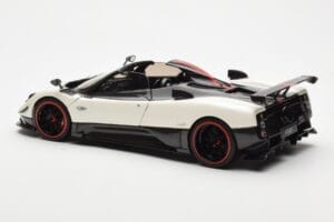 Pagani Zonda Cinque Roadster Бял Benny Almost Real 1:18 850611001 Метал — снимка 7 от 8