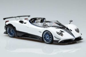 Pagani Zonda HP Barchetta Carbon Fiber Бял LCD 1:18 LCD18009 WH Метал — снимка 6 от 9