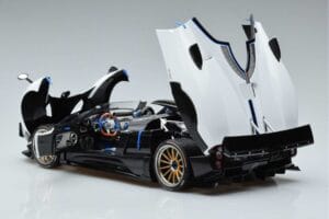 Pagani Zonda HP Barchetta Carbon Fiber Бял LCD 1:18 LCD18009 WH Метал — снимка 7 от 9