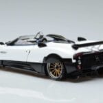 Pagani Zonda HP Barchetta Carbon Fiber Бял LCD 1:18 LCD18009 WH Метал - image 8 of 9