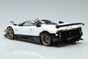 Pagani Zonda HP Barchetta Carbon Fiber Бял LCD 1:18 LCD18009 WH Метал — снимка 8 от 9