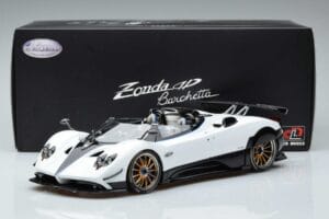 Pagani Zonda HP Barchetta Carbon Fiber Бял LCD 1:18 LCD18009 WH Метал — снимка 9 от 9