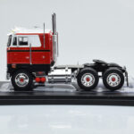 Peterbilt 352 Pacemaker Червен Бял IXO 1:43 - image 2 of 4